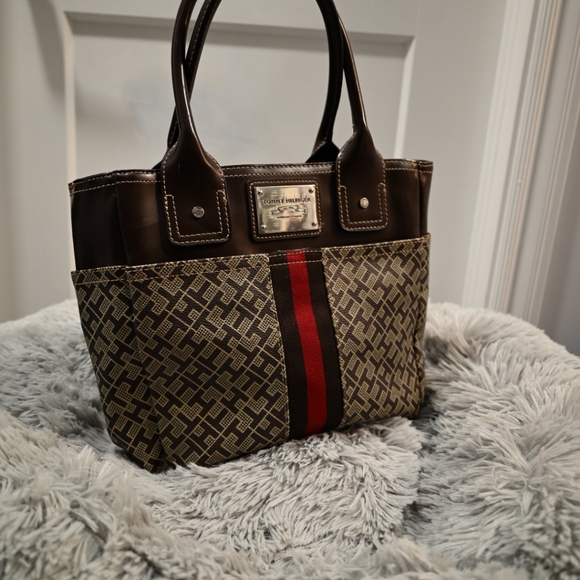 Tommy Hilfiger handbag - Picture 2 of 6